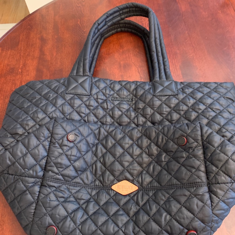 Medium metro tote
